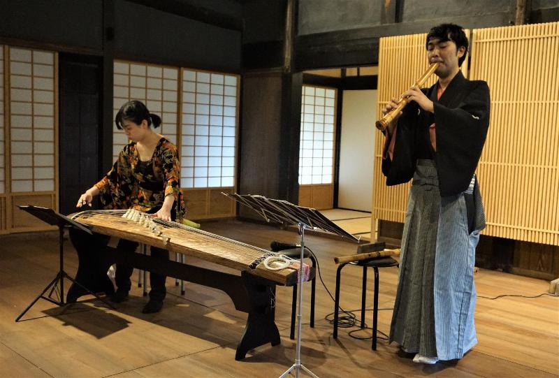 古典からポップスまでさまざまなジャンルを演奏し、邦楽の新しい世界を紹介したコンサート