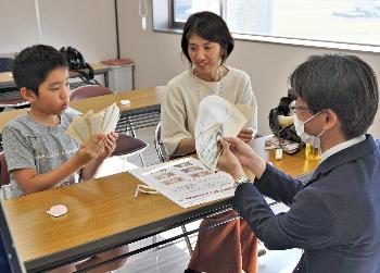 プロから札束の開き方のレッスン