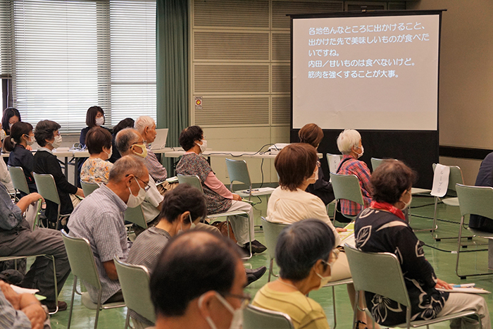 70人で埋まった対談講演