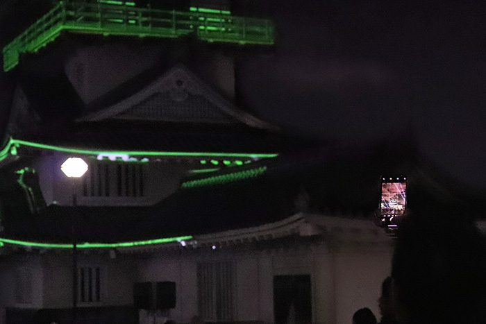 スマートフォンに思い出を残す人もたくさん見られました