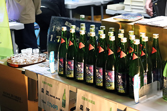 日進の地酒杲流も並びました