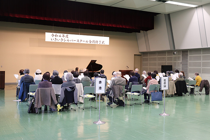 最後の授業「音楽」では合唱曲を練習