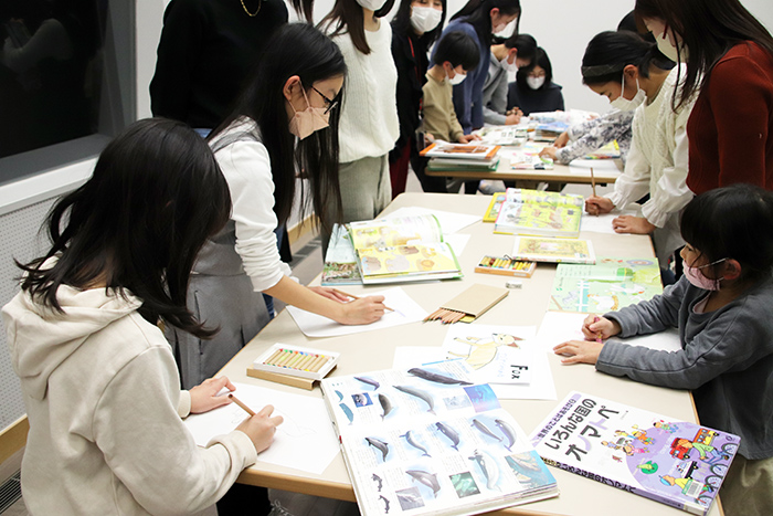 図書館の本を使って調べ学習