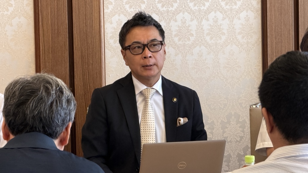 定例記者会見市長写真