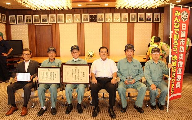 五色園区自主防災隊市長表敬訪問時の集合写真