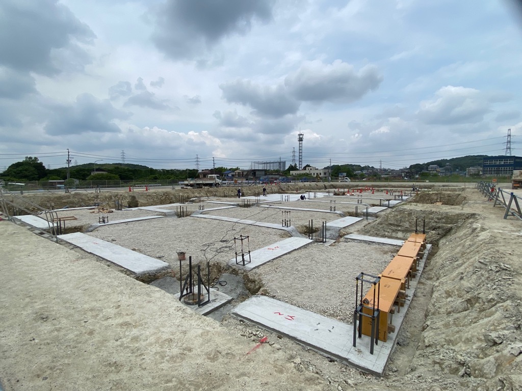道の駅地域振興施設建築基礎捨てコン工事の施工状況写真