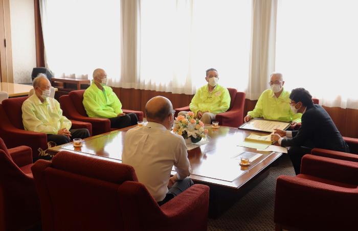 市長と歓談