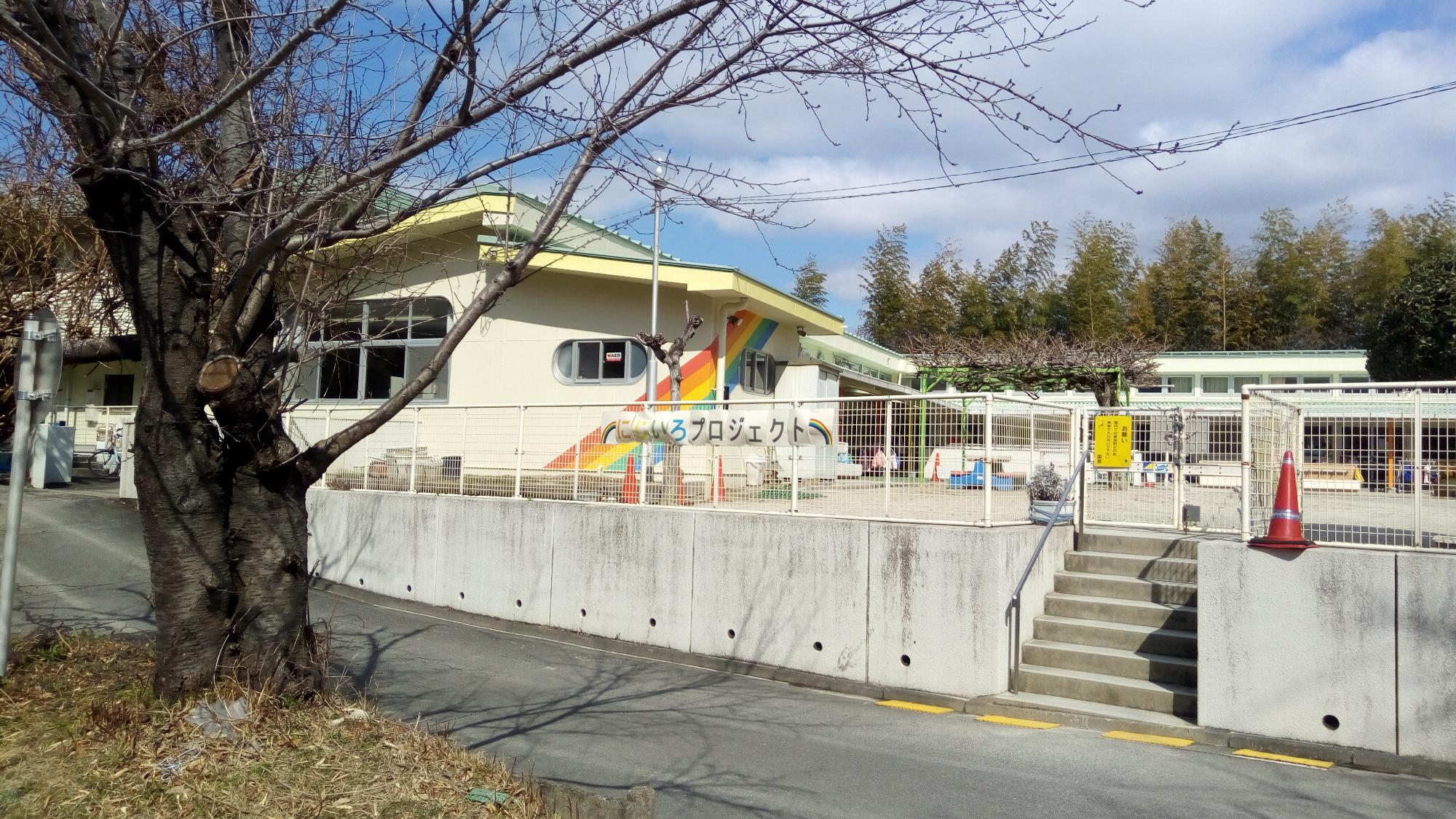 園舎西側