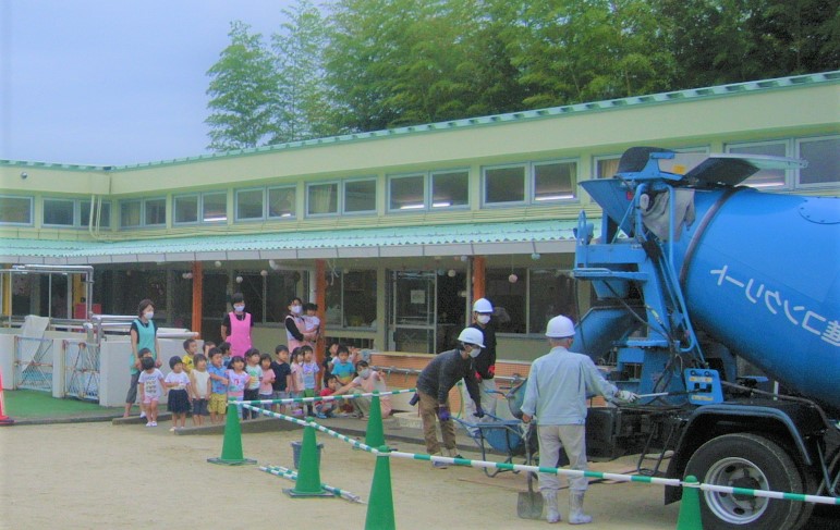 南部保育園コンクリート打ち見学