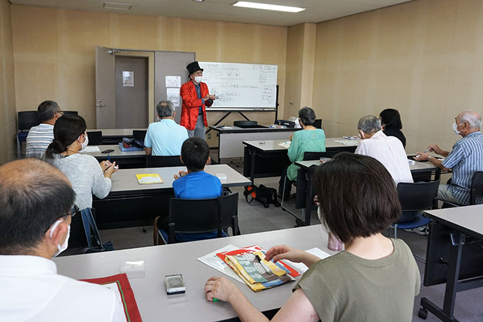 講座の終わりに講師の荒川さんから「必ず復習を」と注文