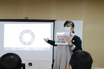 講師はSDGsアクティベートの樽見さん