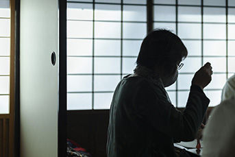 真剣に取り組む受講者