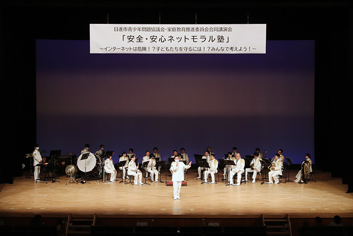 愛知県警察音楽隊も登場