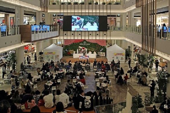 イベント会場全体様子の写真