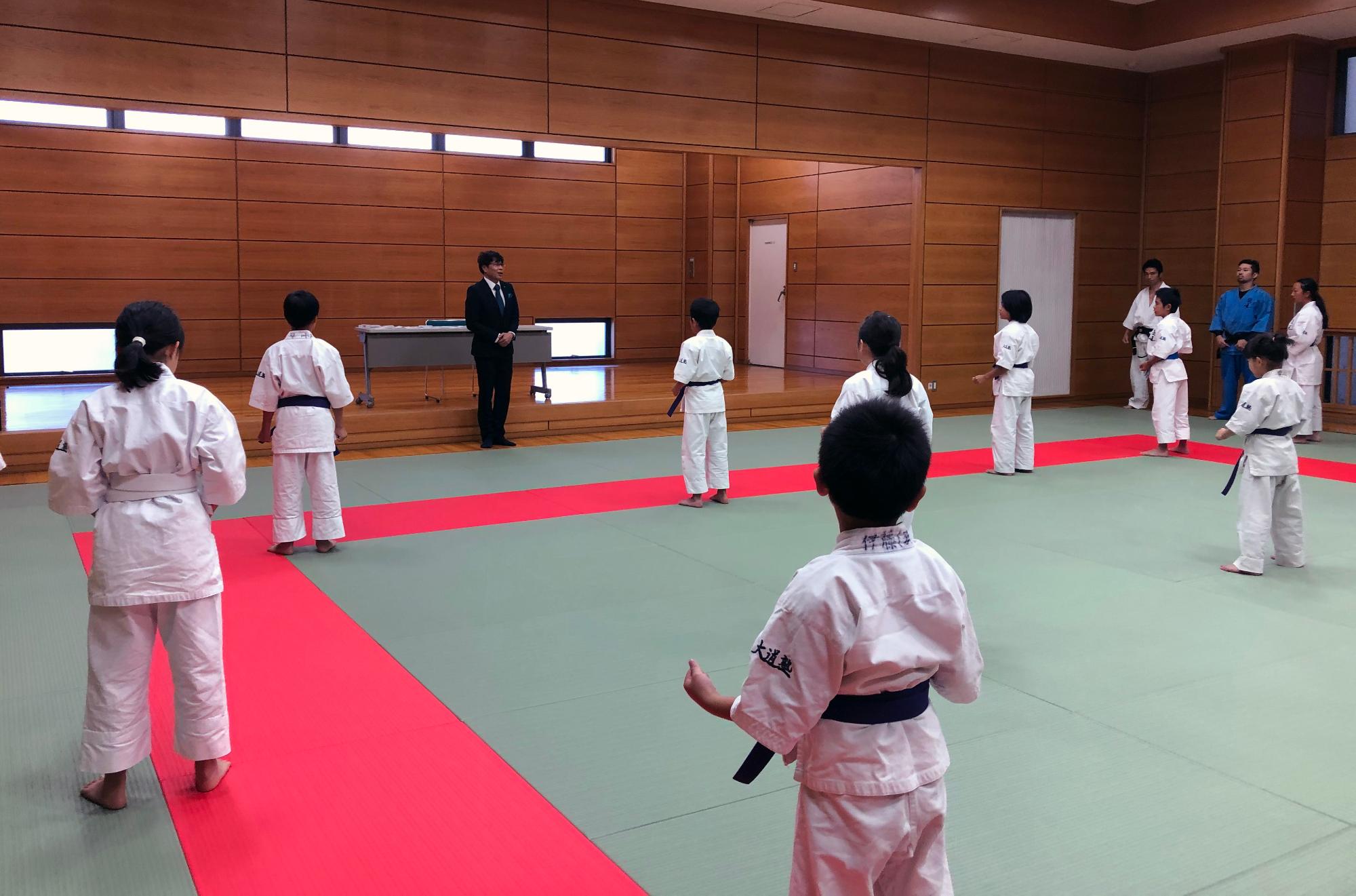 空道 昇給審査会の様子