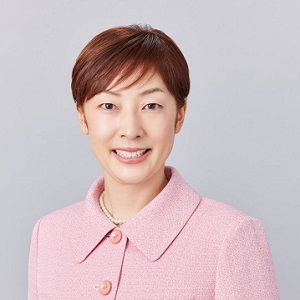 中島まなみ議員
