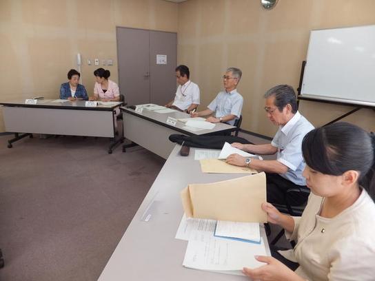 7月臨時教育委員会の打合せの様子の写真