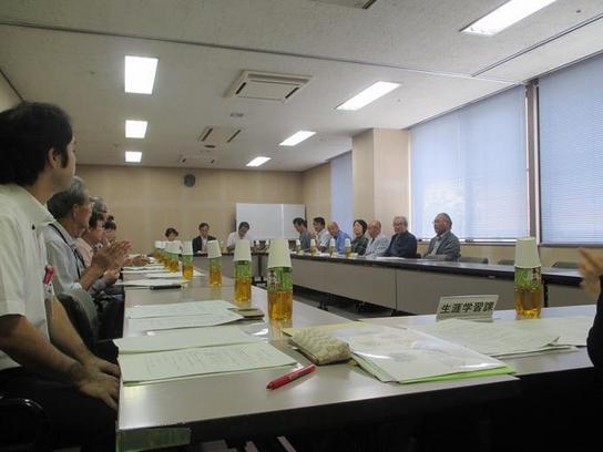 日進市民美術展覧会「2017日進展」とにっしん子どもアート展2017の審査会の様子の写真