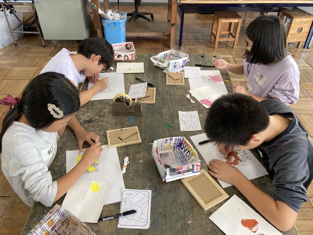部活動の地域移行に係る実証事業の様子(小学校図画工作)