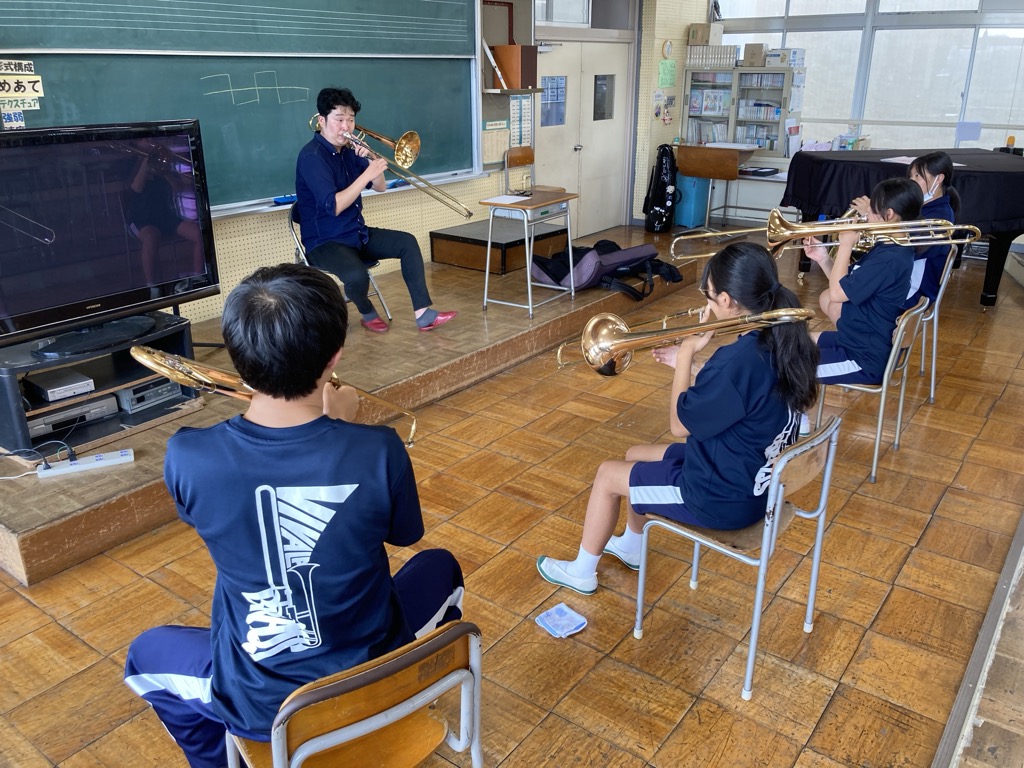 部活動の地域移行に係る実証事業の様子(中学校吹奏楽1)