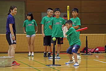 4種目のスポーツに熱中する子どもたち