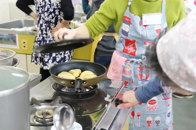 パンもおいしそうに焼けてきました！