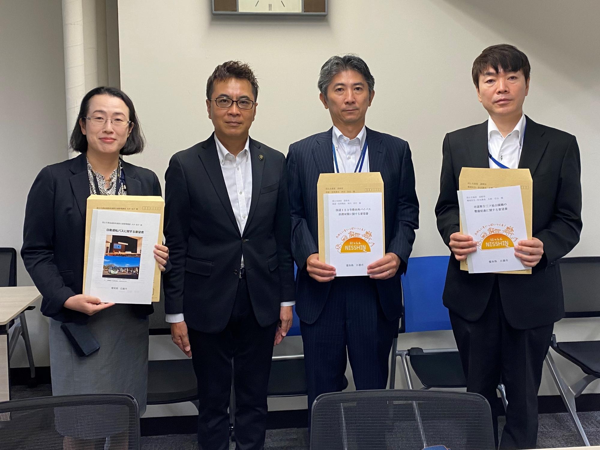 20240801_道路交通管理課長、近藤市長、国道・技術課長、環境安全・防災課長