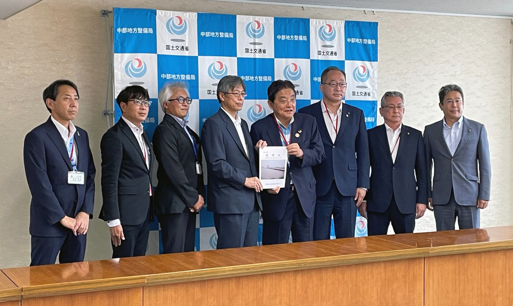 愛知県天白川整備促進期成同盟会の要望活動の様子2