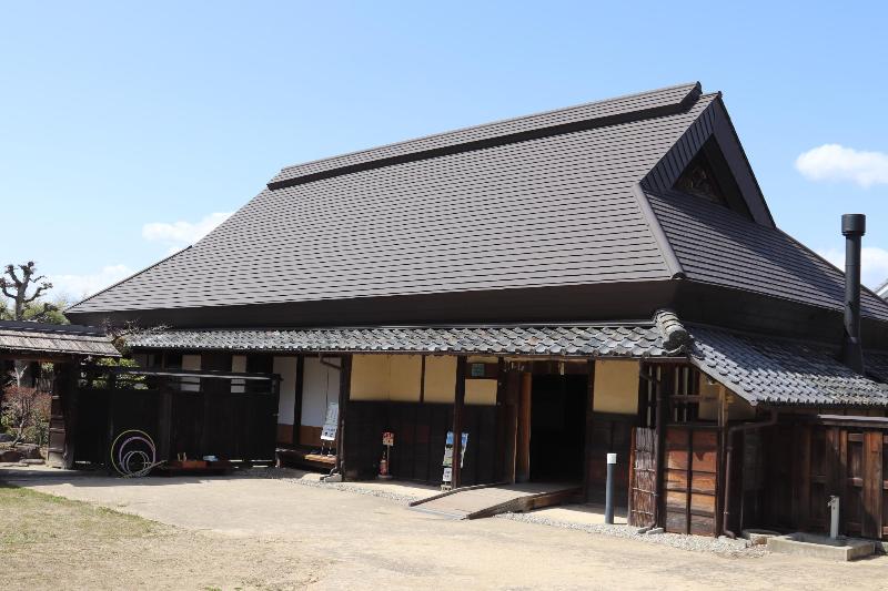 暖かな昼下がりの旧市川家住宅