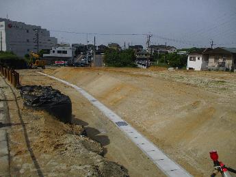 西側（平針側）で交差点改良を行っています。（令和7年2月）