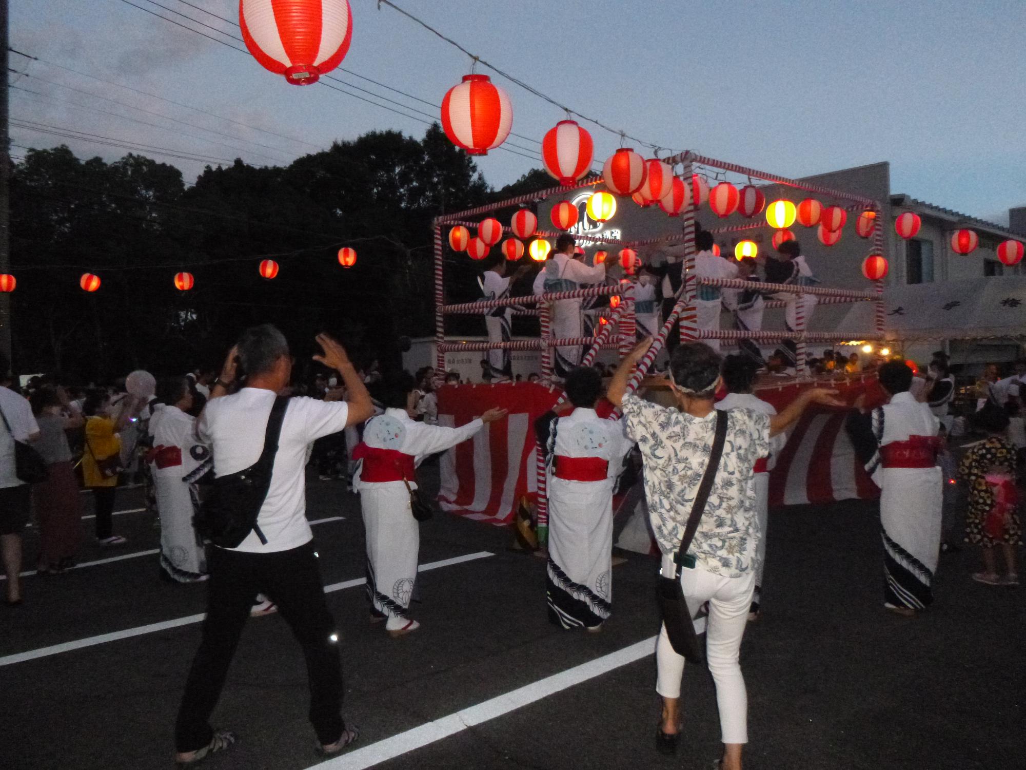 盆踊り
