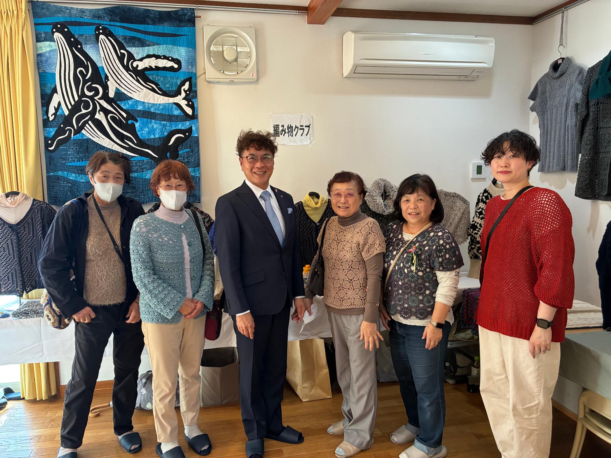 20251102_編み物クラブの皆さんと近藤市長