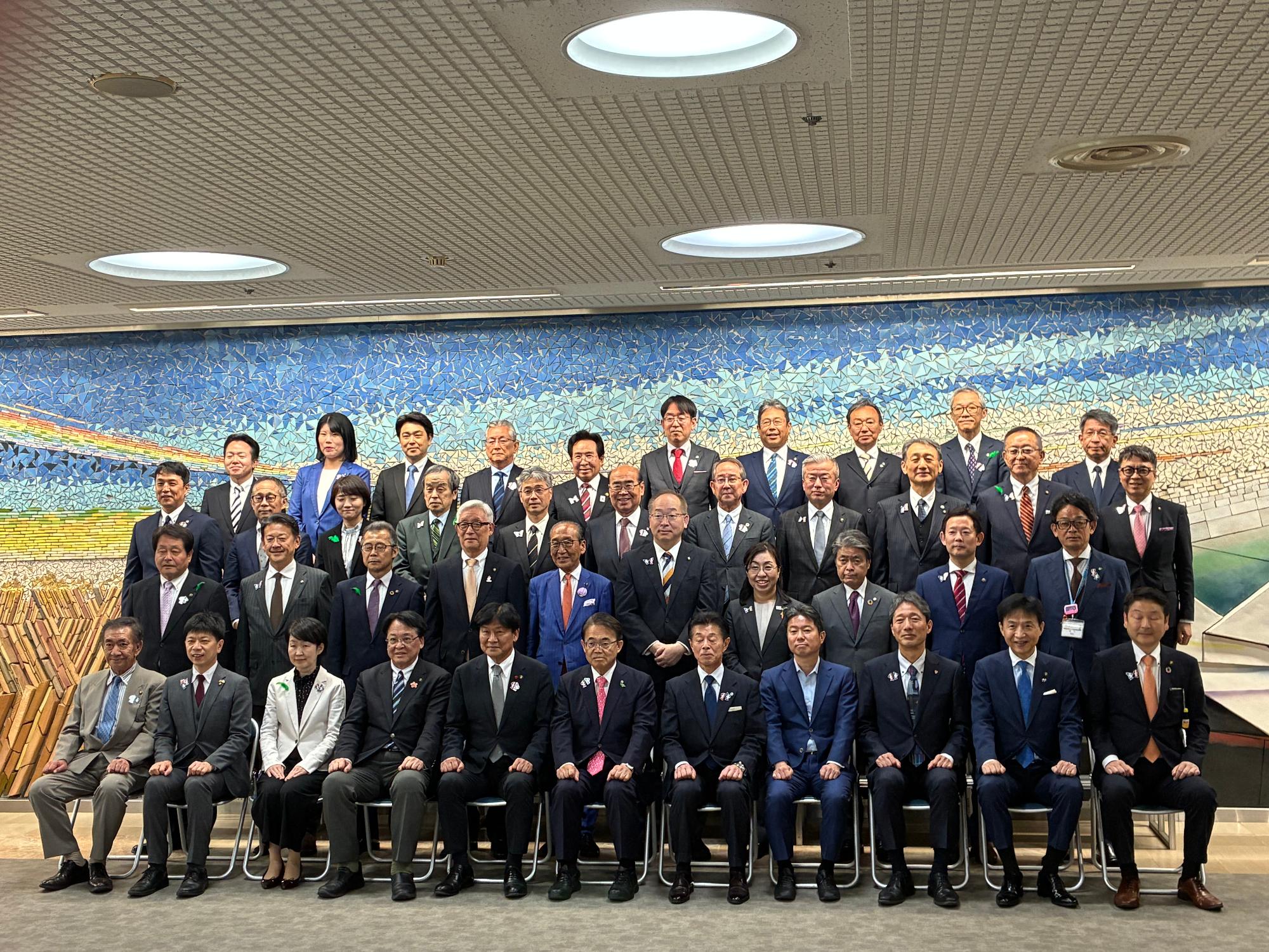 20260422_市長会議での集合写真