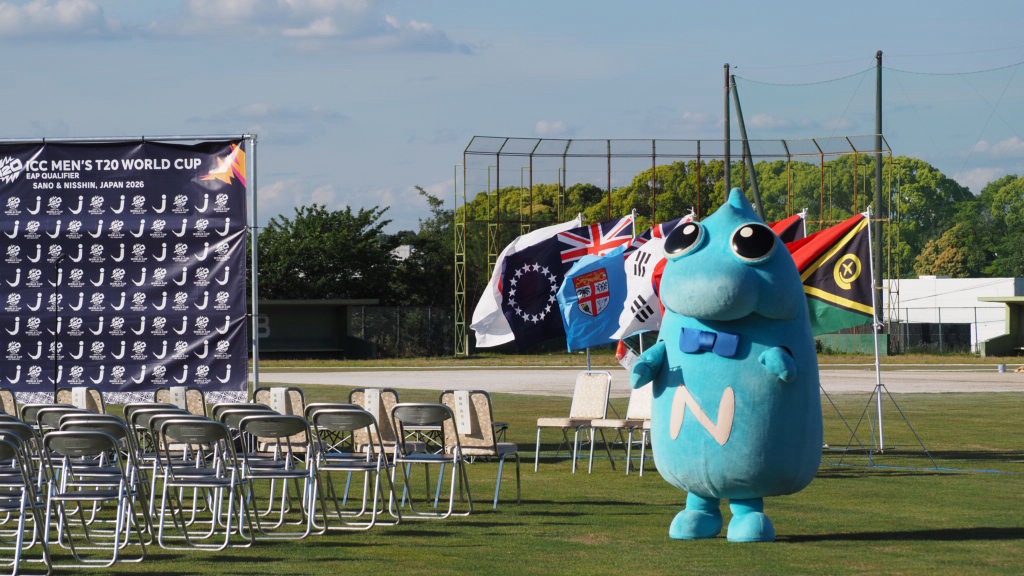 20260507_開会式前の日進市マスコットキャラクター「ニッシー」