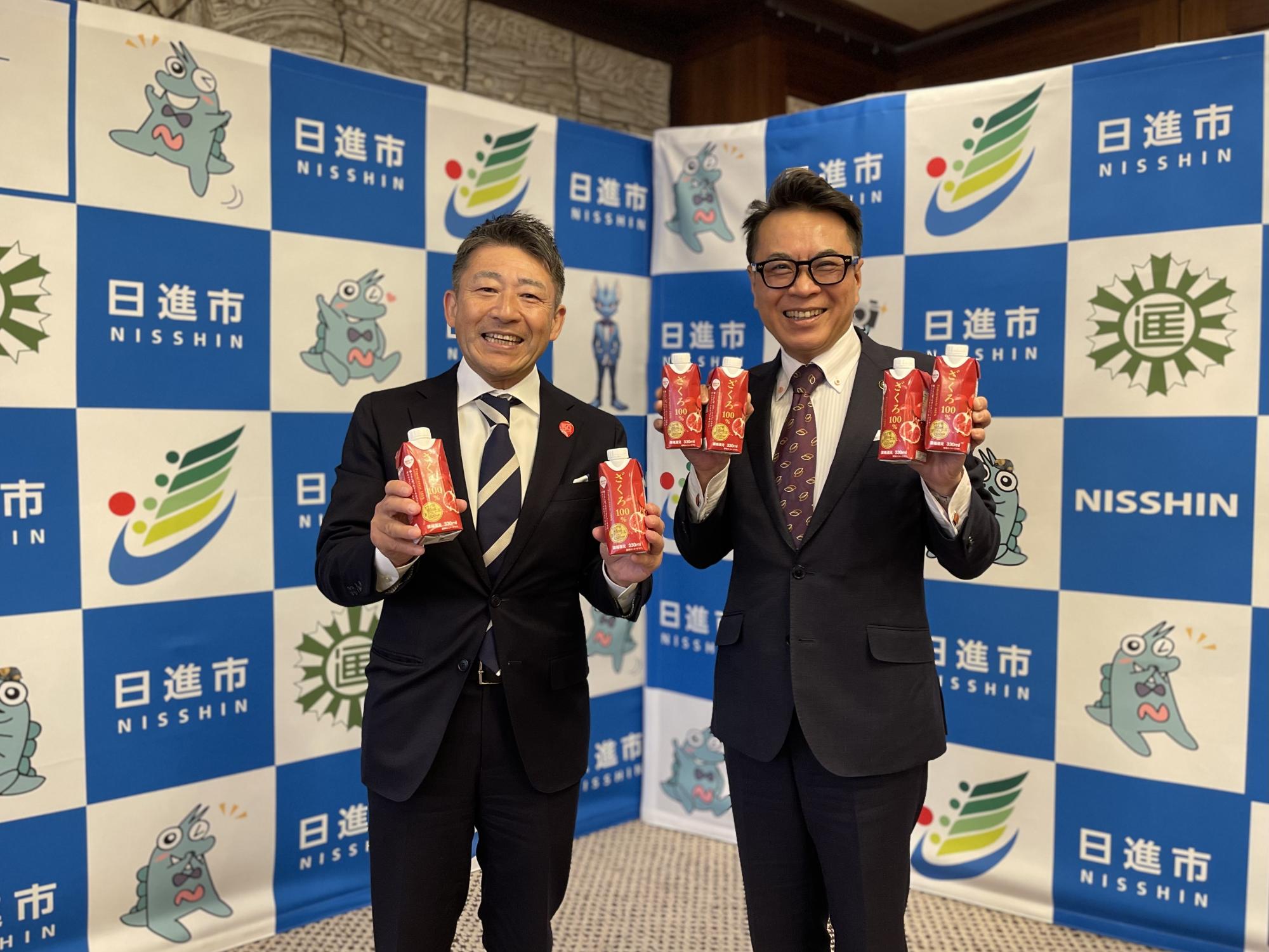 スジャータ株式会社との写真