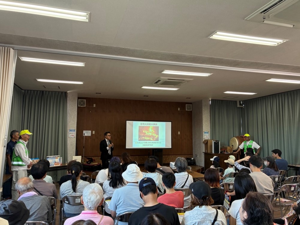 防災訓練で挨拶をする近藤市長