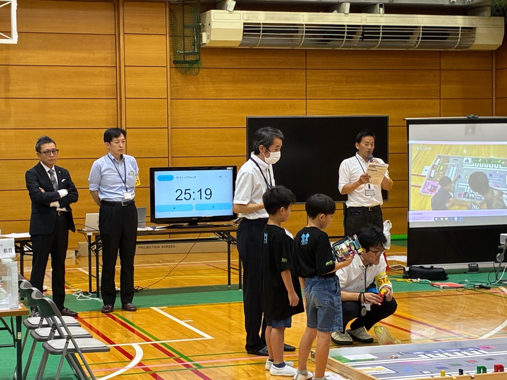 20260726_競技の見学をする近藤市長
