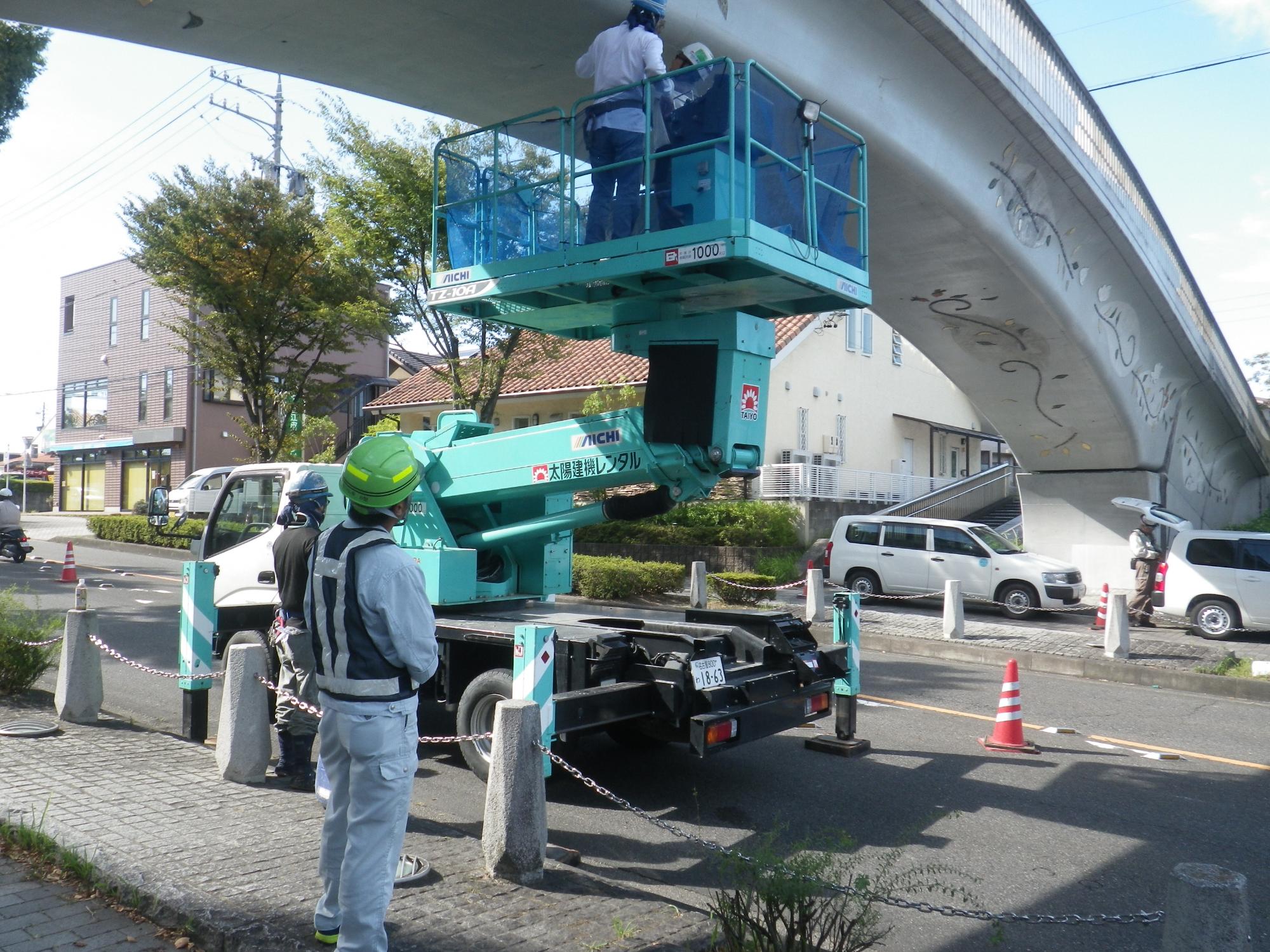 横断歩道橋修繕4