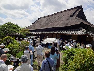 参加者達による現場見学の写真