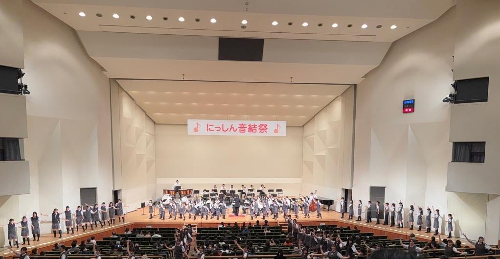 大ホール舞台発表の様子